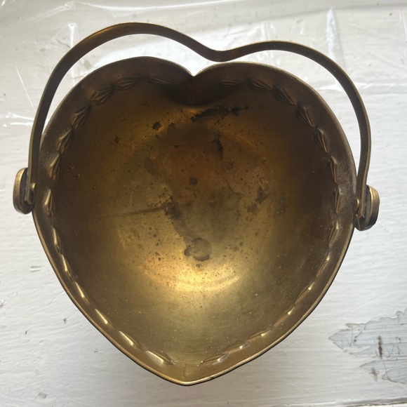 Vintage Heart Shape Gold Solid Brass Basket with Handle - Picture 4 of 8